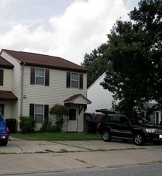 1st image of 633 Aubrey Dr