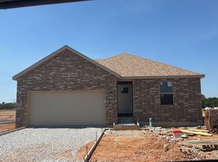 1108 Fenli Ave, Monett, MO 65708