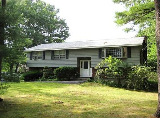 1st image of 26 Candlewood Dr