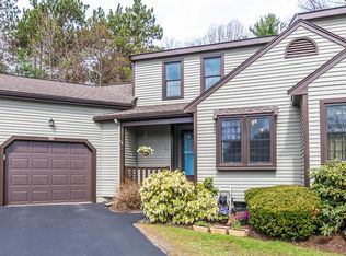 6 Hawthorne Vlg APT A, Franklin, MA 02038