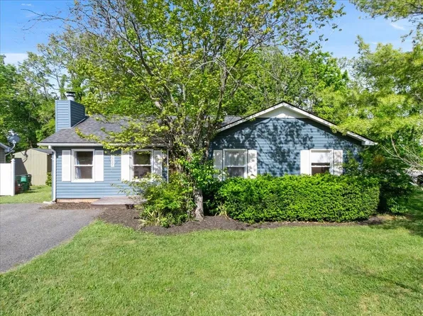 1109 Scott Alan Cir, Blacksburg, VA 24060