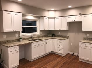 6305 Chestnut Rd, Independence, OH 44131