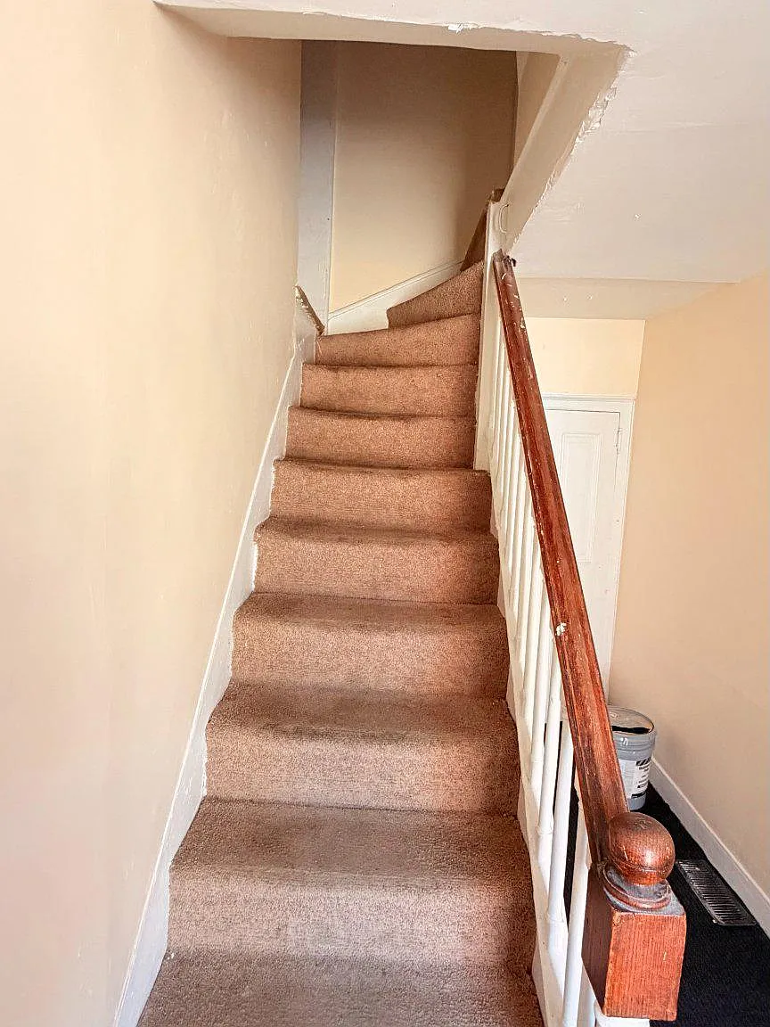 2 bed, 1.5 bath, 3000 sqft, $1,400 — Photo 2