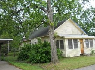 515 W 2nd St, Stuttgart, AR 72160