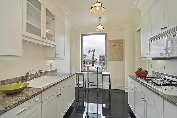 Sold by Corcoran | media 19