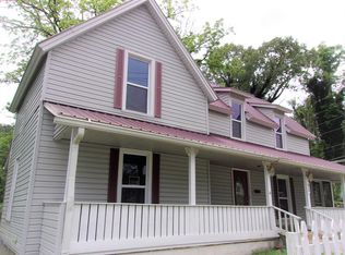 93 Blumenthal St, Murphy, NC 28906