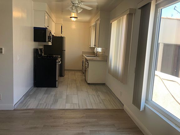 3rd image of 1128 20th St #9