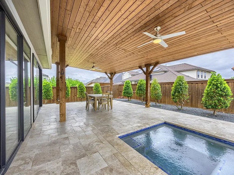 918 Sydney Ln — Photo 40