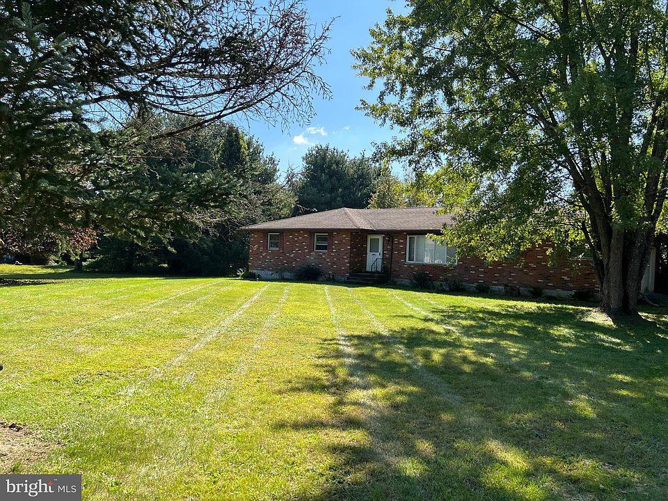 158 Arthur Ln, Brodheadsville, PA 18322 Zillow