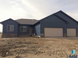 305 Saint Nicholas St, Tea, SD 57064