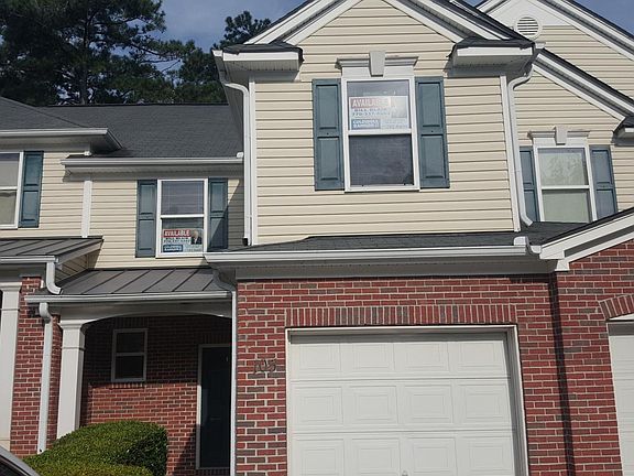 2nd image of 105 NE Ellis Dr