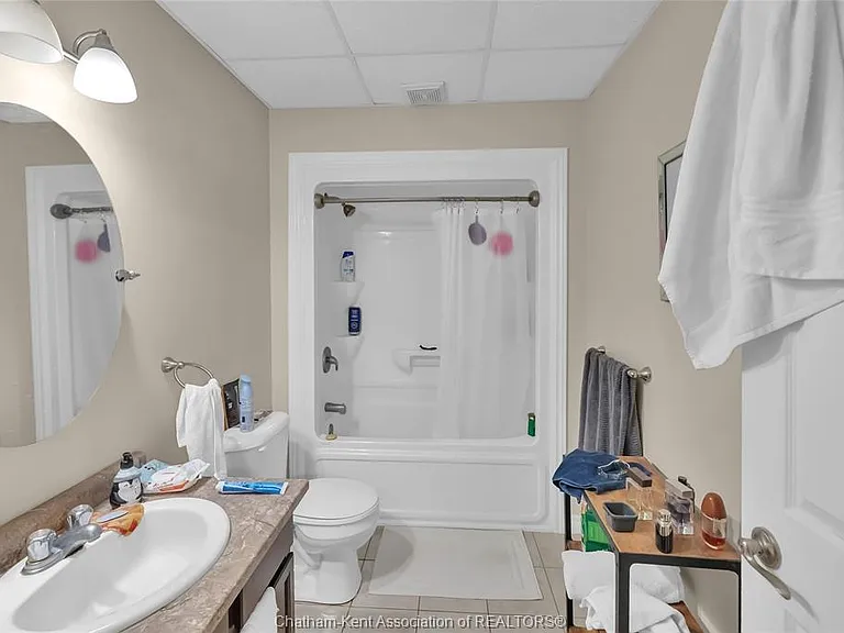 255B William St S — Photo 15