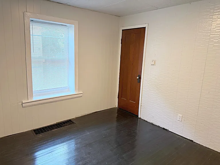 158 Mohawk St — Photo 5
