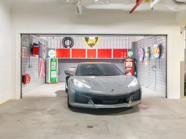 12 Stoneholm St #2, Boston, MA 02115