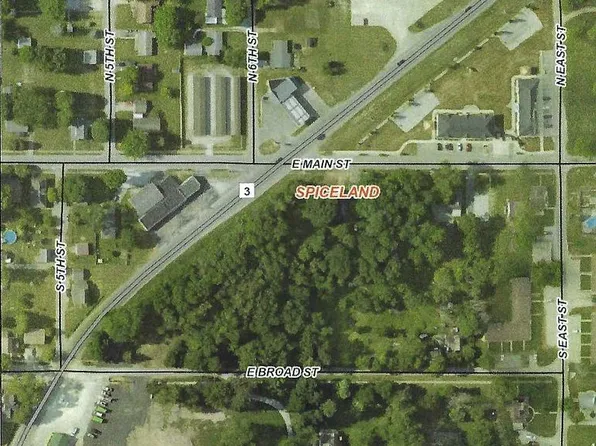 607 E Main St, Spiceland, IN 47385