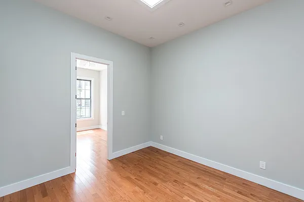 Rented by Nooklyn NYC LLC | media 20