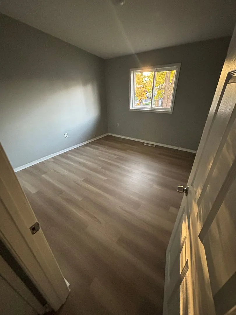 3 bed 1 bath — Photo 1