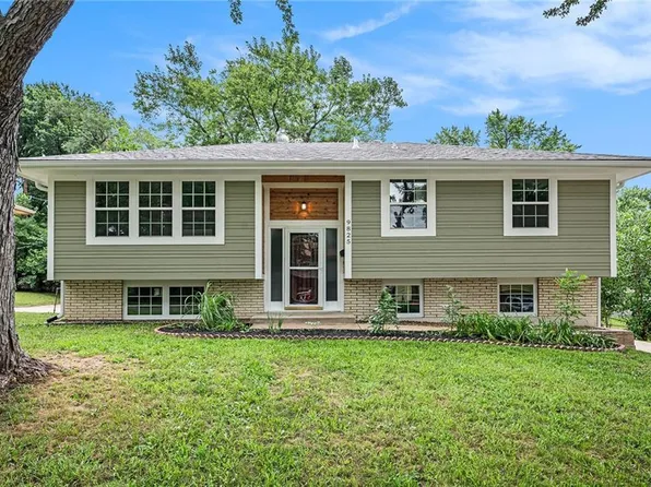 9825 Drury Ave, Kansas City, MO 64137