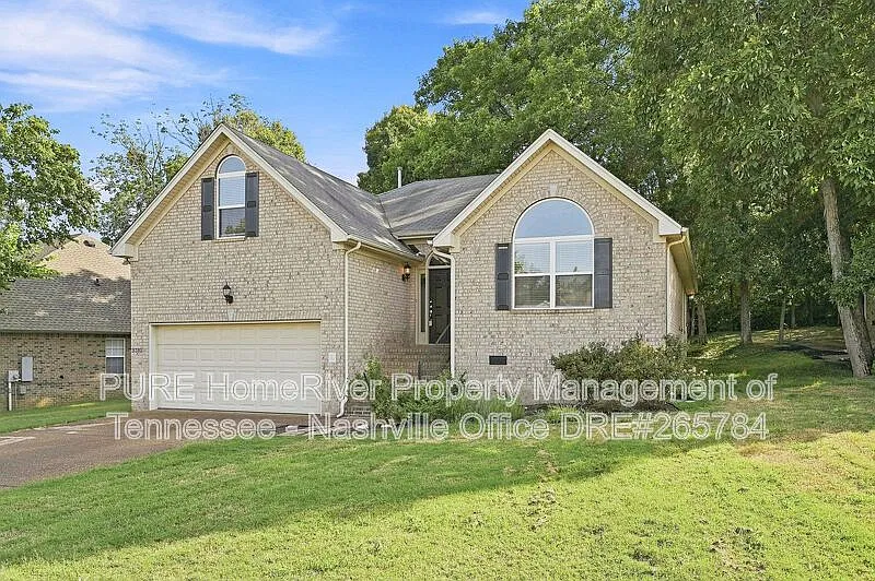 3 bed, 2.0 bath, 1776 sqft, $2,195 — Photo 1