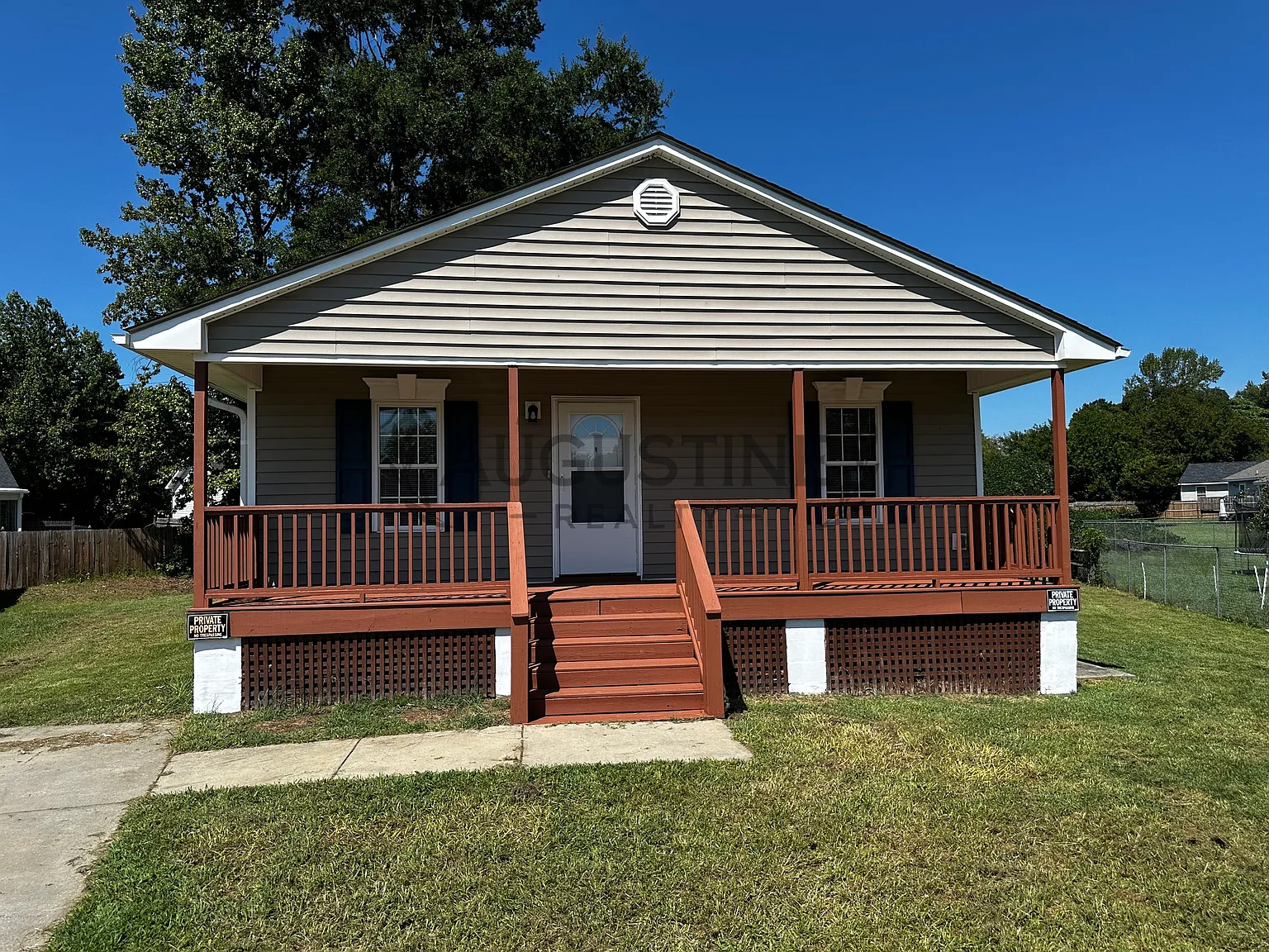 3 bed, 1120 sqft, $1,625 — Photo 1