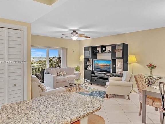 4th image of 4400 Hillcrest Dr APT 603B