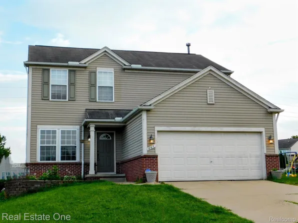 867 Deer Run Lake Rd, Holly, MI 48442