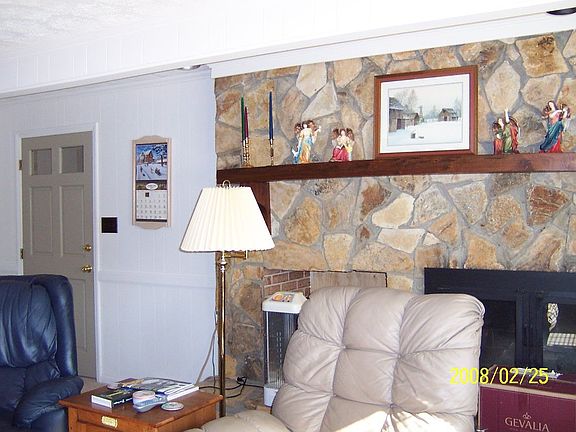 Family Room/fireplace