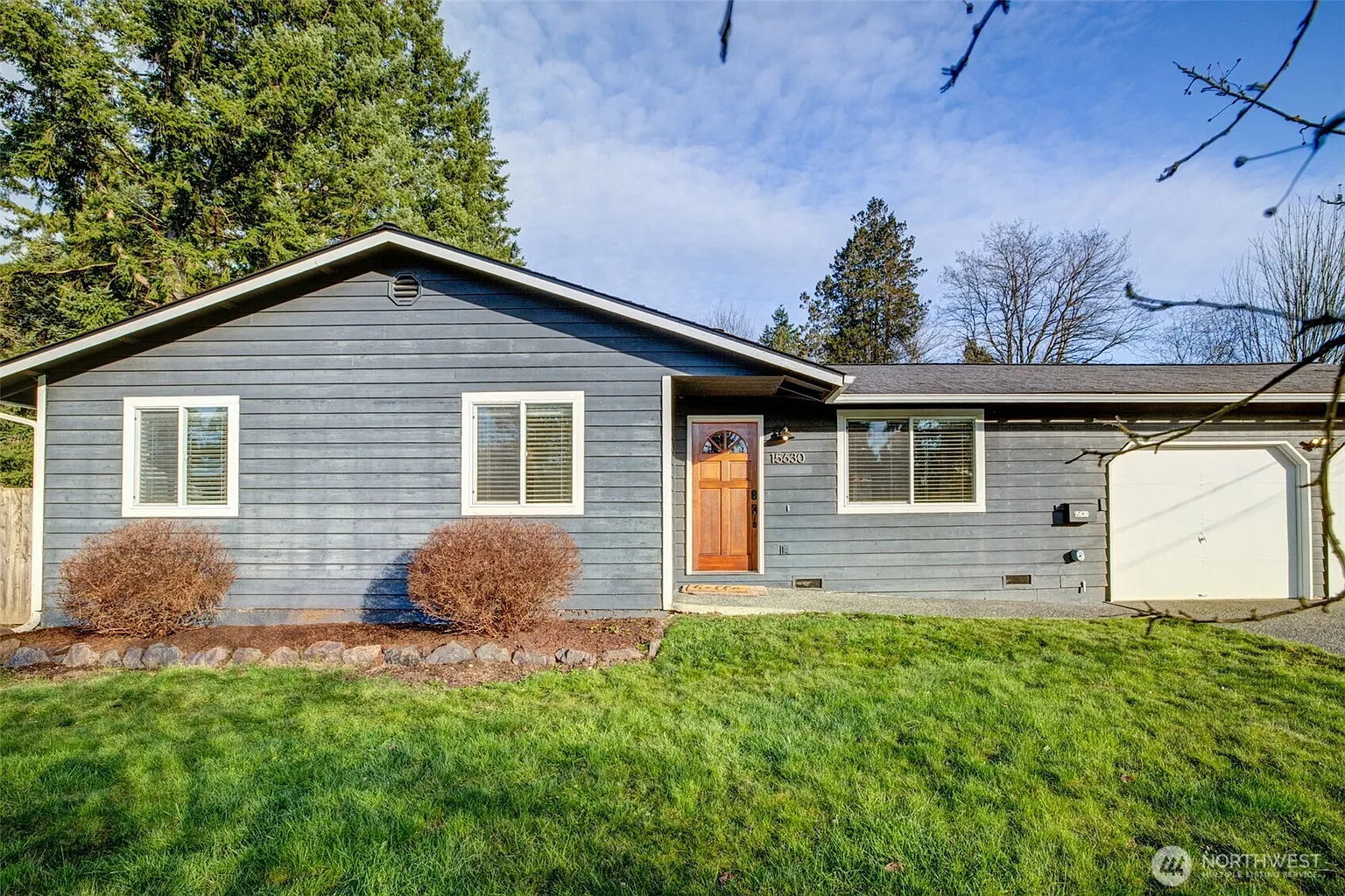 15630 3rd Avenue NE photo 1