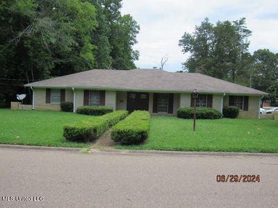 324 Lake Of Pines Dr, Jackson, MS, 39206