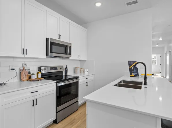 6051 Silver Birch Ln #4-204, Saint George, UT 84790