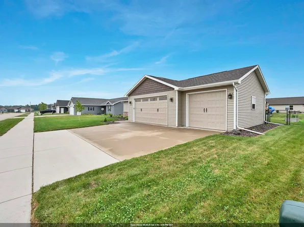 1449 Mase Dr, Kaukauna, WI 54130