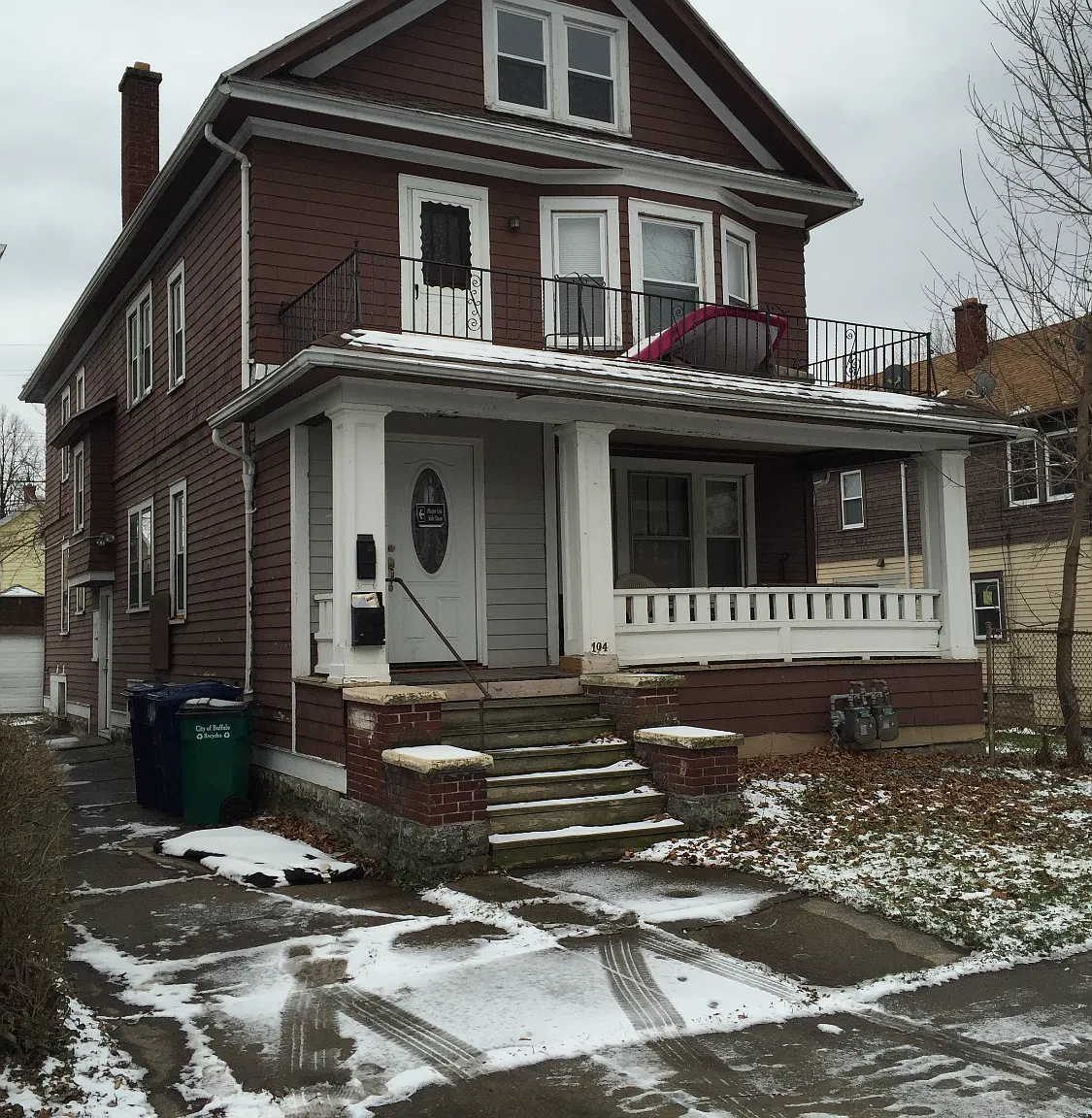 4 bed, 1.5 bath, $2,400 — Photo 1