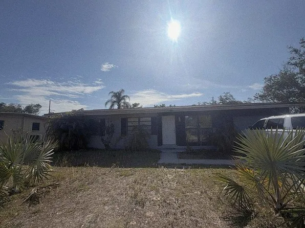 8709 N Renfrew Pl, Tampa, FL 33604