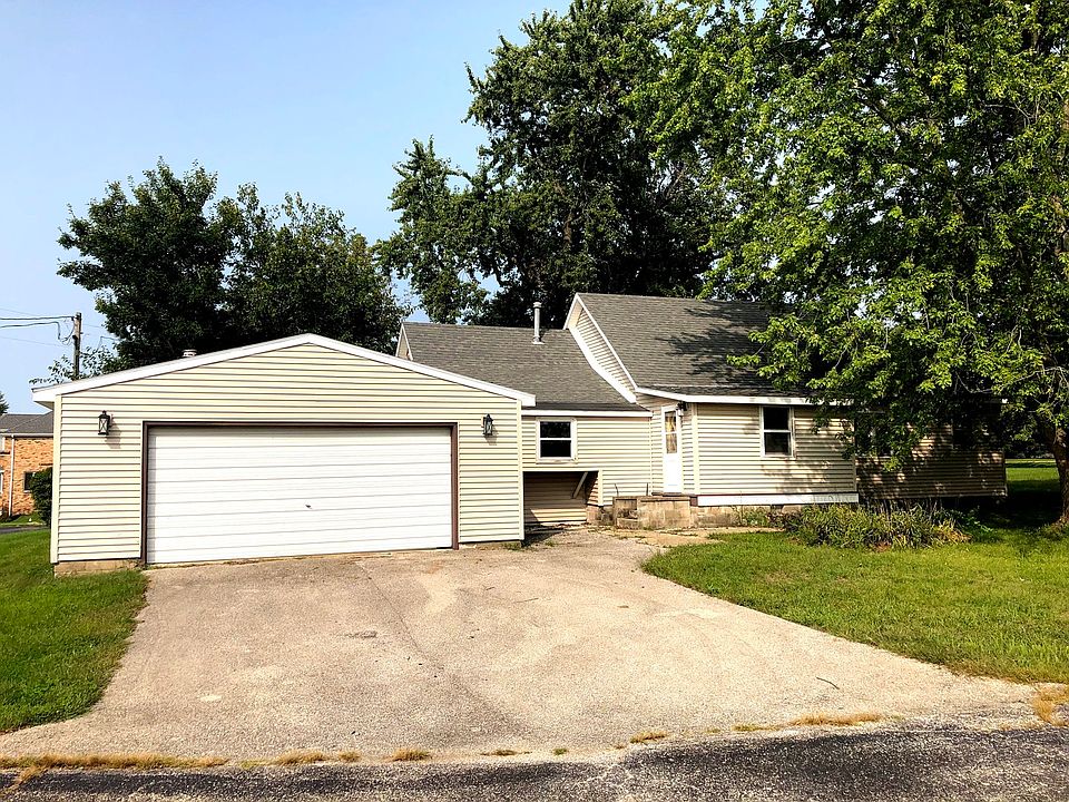 1st image of 1613 Lakeview Dr