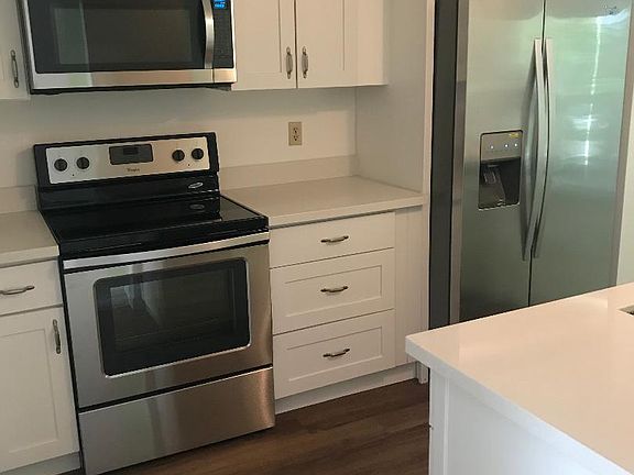 4th image of 2707 Lincoln Way APT B34