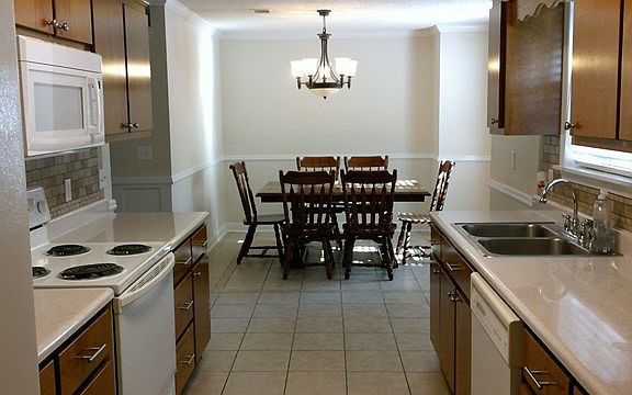 4th image of 196 Taylors Dr