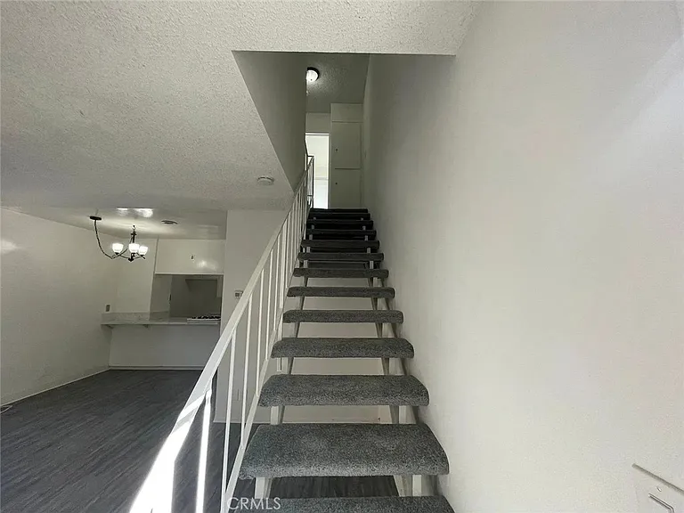 869 N Mallard St — Photo 9