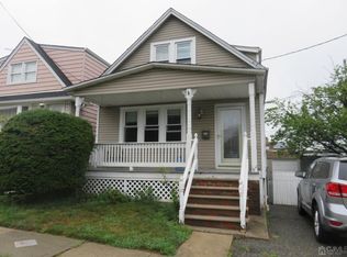 412 Meredith St, Perth Amboy, NJ 08861
