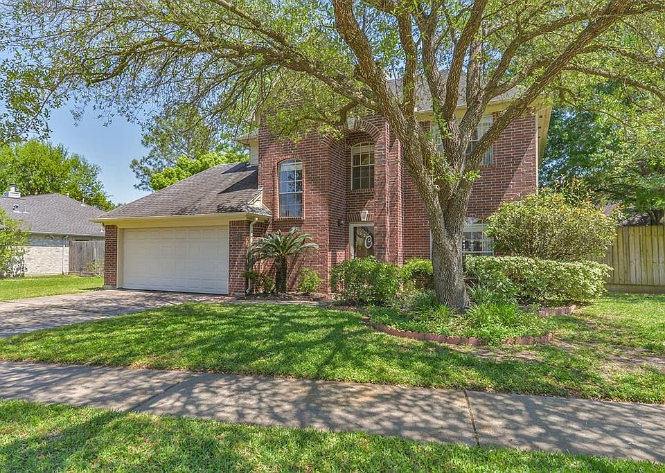 1st image of 2221 Saint James Pl