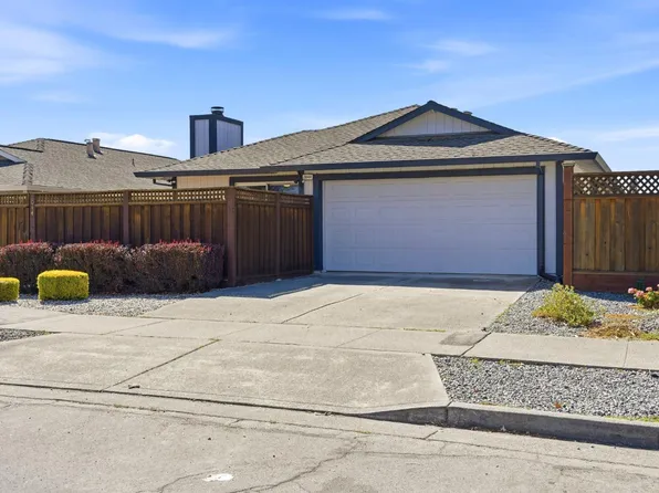 2044 Pinercrest Drive, Santa Rosa, CA 95403