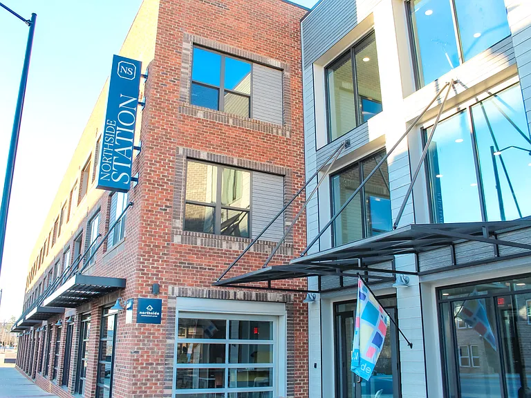501 Howard St — Photo 23