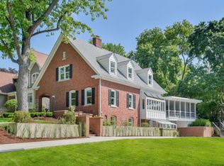 324 S Loomis St, Naperville, IL 60540