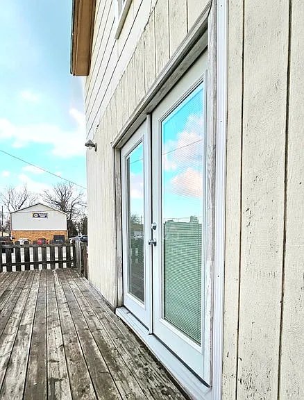 2406 Franklin St — Photo 1