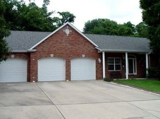 104 Kingsbrooke Blvd #104, Glen Carbon, IL