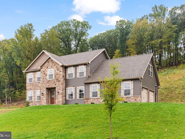 104 Stone Arch Dr, Marysville, PA 17053