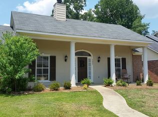 1037 Victoria Sq, Madison, MS 39110