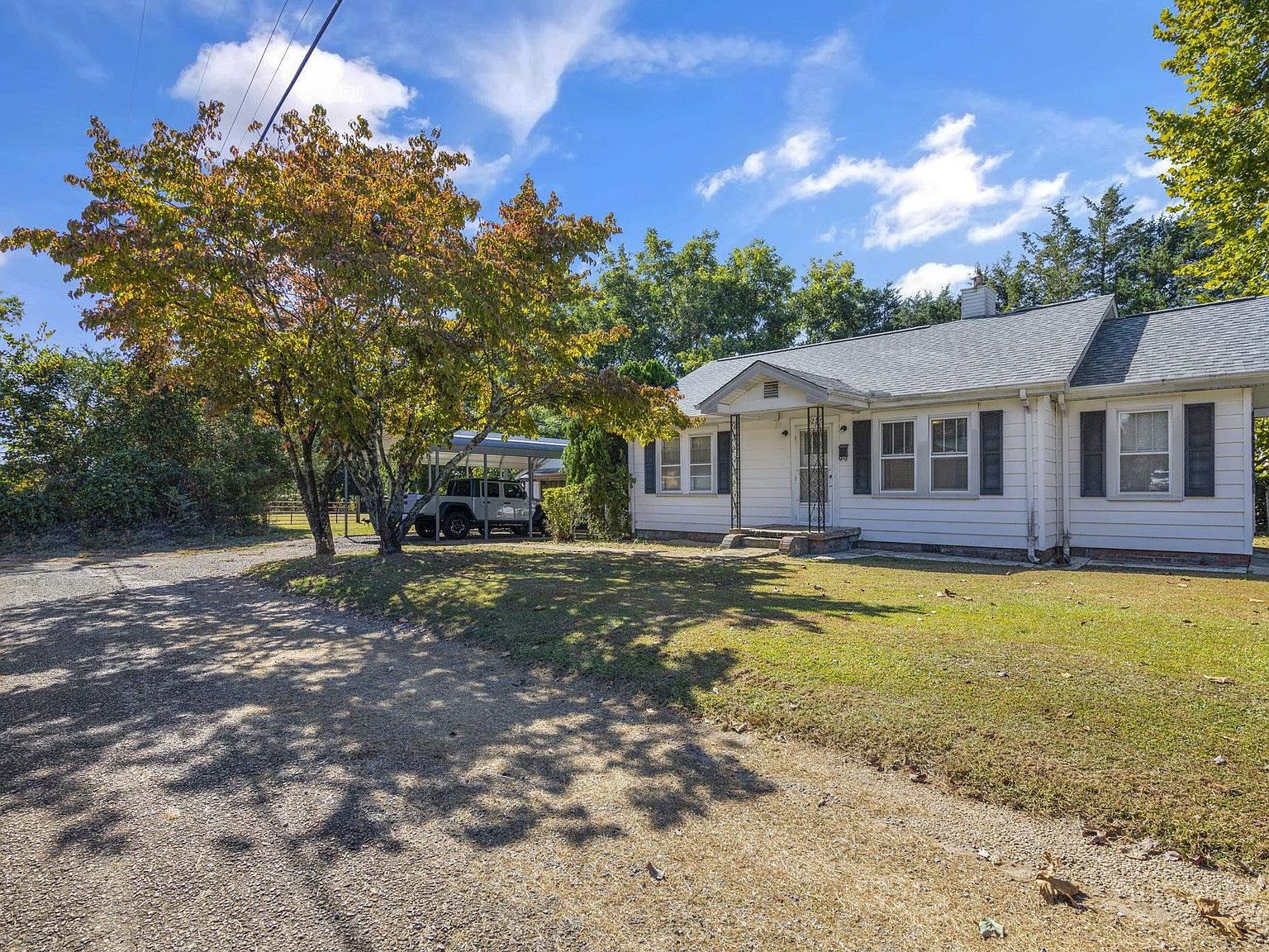 925 W Main St, Pickens, SC 29671 | Zillow