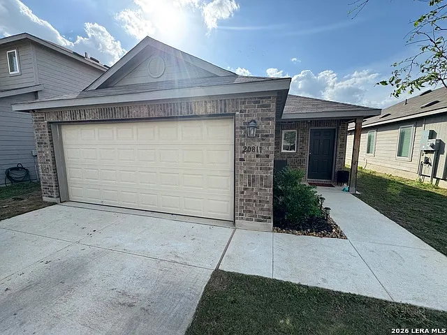 3 bed, 2.0 bath, 1340 sqft, $1,495 — Photo 2