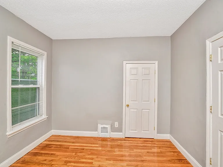 352 Norfolk St #3 — Photo 9