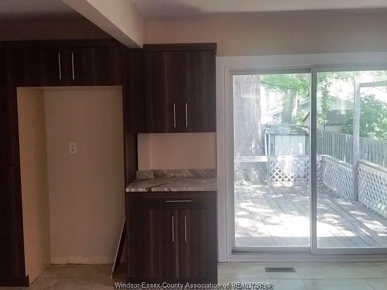 840 Jos Janisse Ave — Photo 16